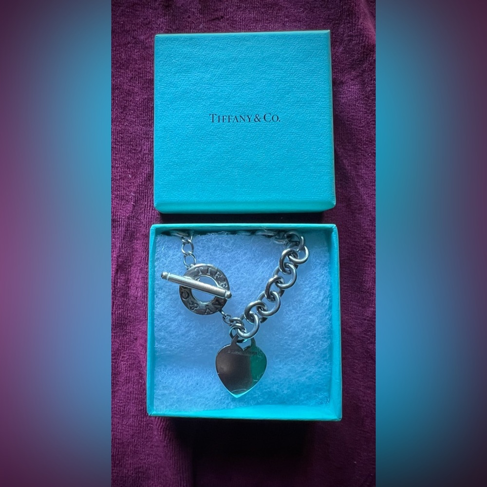 Tiffany Toggle Sterling Silver Necklace: Perfect used condition.